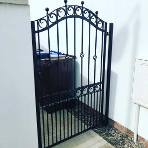 Steel side gate